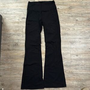 Lululemon groove flare pant, size 8, color: black